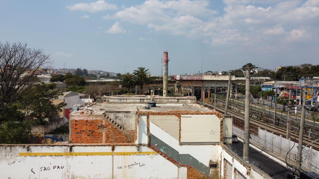 Demolição Controlada — Centro de Guaianases, SP — foto 2